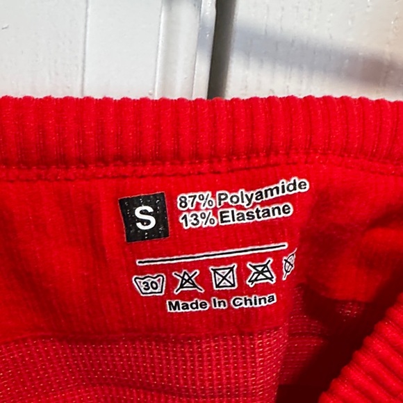 Red Ribbed Women's Crop Top - Picture 2 of 2